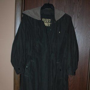 REDUCED - Fleet Street Raincoat w/Removable Lining - 10